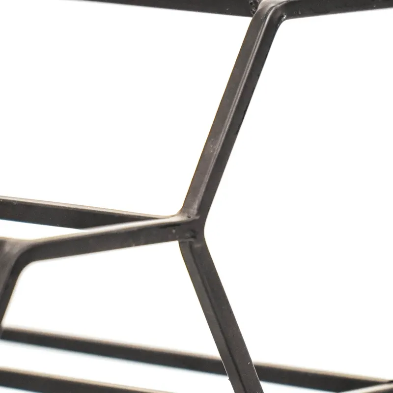 Weinregal aus schwarzem Metall für 6 Flaschen von Housevitamin in Schwarz, 28 × 19 × 29 cm, Ansicht 4