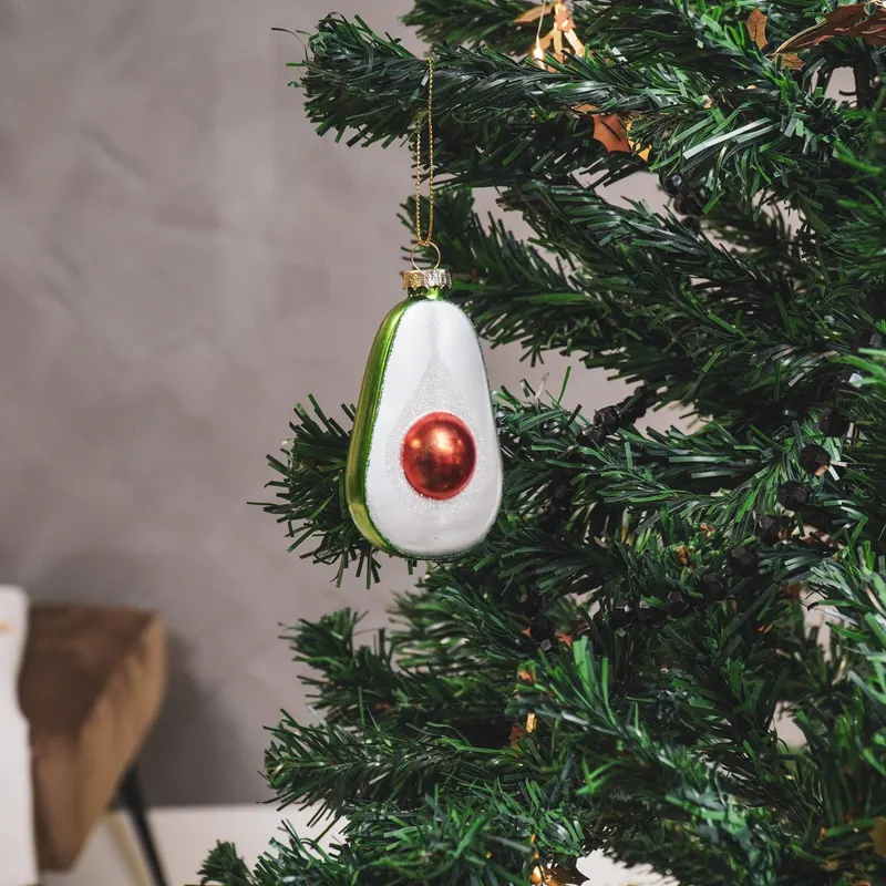 Weihnachtsanhänger Avocado aus grünem Glas von Housevitamin in Grün, 5,5 × 4 × 9,5 cm, Ansicht 3