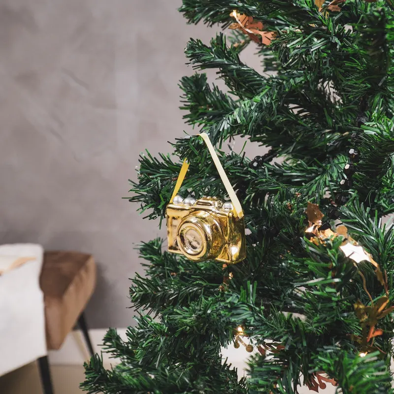 Weihnachtsanhänger Kamera aus Glas, goldfarben von Housevitamin in Goldfarben, 8 × 5 × 4 cm, Ansicht 2