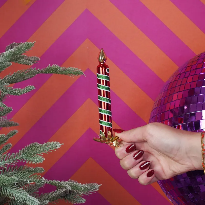 Kerzen-Weihnachtsanhänger aus Glas mit Clip von Housevitamin in Rot und Grün, 2 × 2 × 13 cm, Ansicht 3