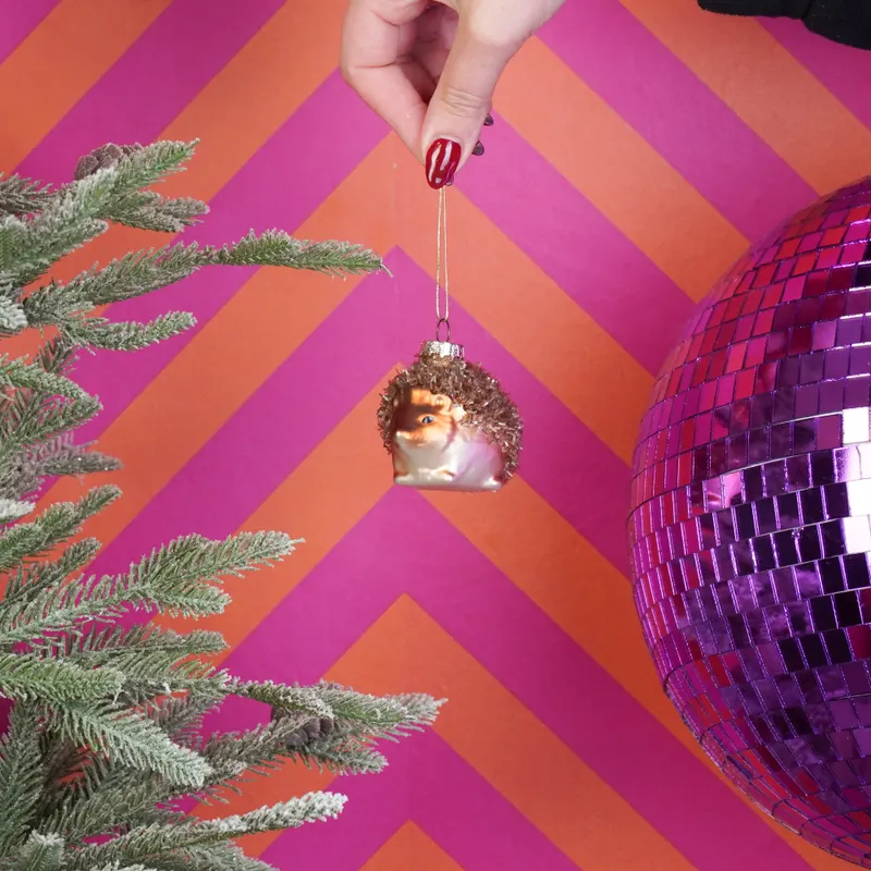 Glas-Weihnachtsanhänger mit Igelmotiv, 7 × 5 × 6 cm von Housevitamin, Ansicht 5
