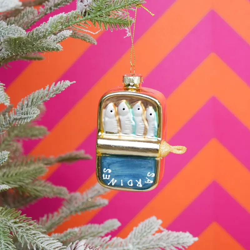 Weihnachtsanhänger Sardinen aus Glas in Blau und Gold von Housevitamin in Blau und goldfarben, 8 × 3,5 × 10 cm, Ansicht 4