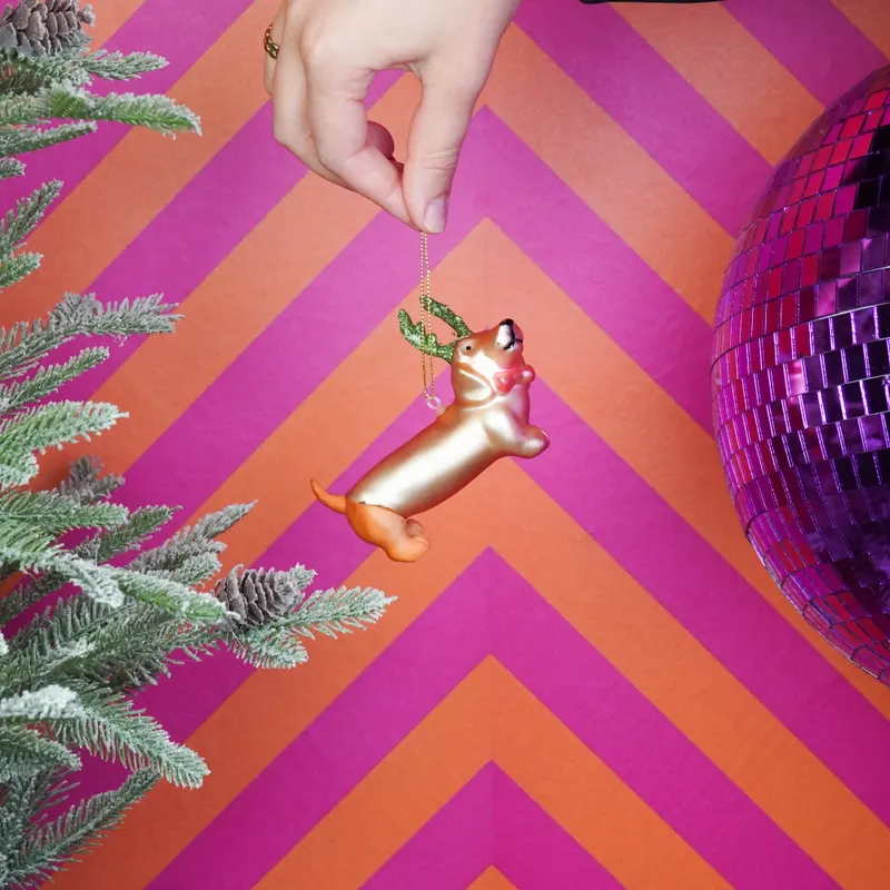 Weihnachtsanhänger „Tackle“ aus Glas zur Weihnachtsdeko von Housevitamin, 10 × 4,5 × 8,5 cm, Ansicht 4