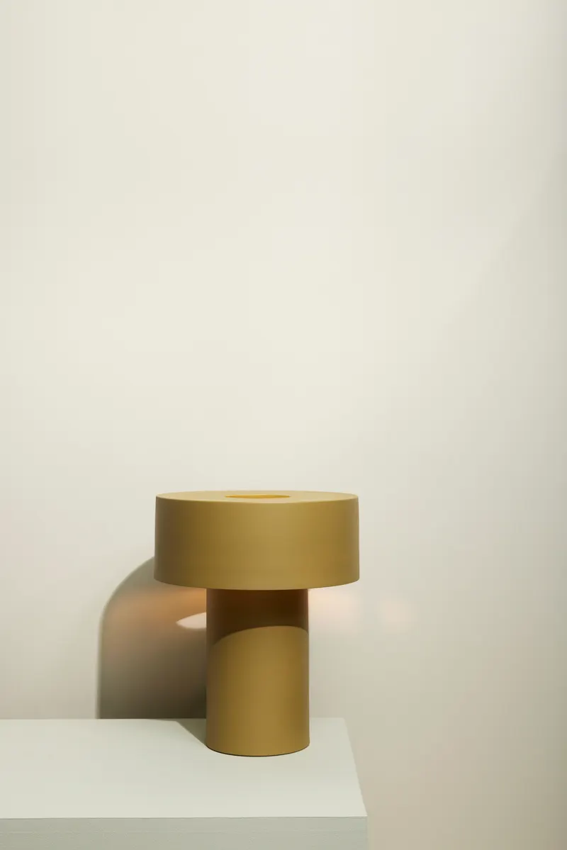 Hübsch Aki Tischleuchte in Khaki, Ø 30 × H 37 cm, Ansicht 4