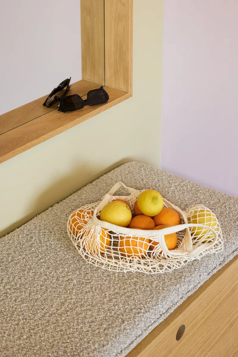 Hübsch Alcove Sitzbank in Hellgrau und Naturfarben, 90 × 47 × H 45 cm, Ansicht 8