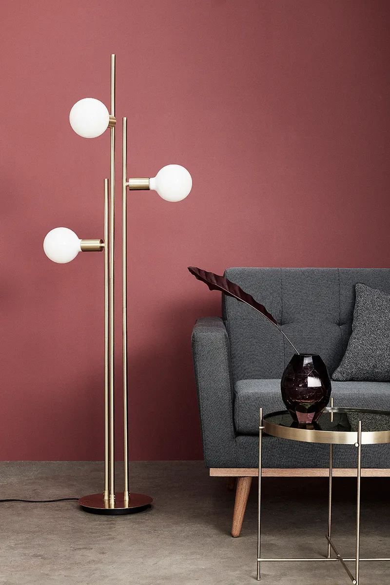 Hübsch Balance Stehlampe in Messingfarben und Weiß, 78 × 28 × H 150 cm, Ansicht 2