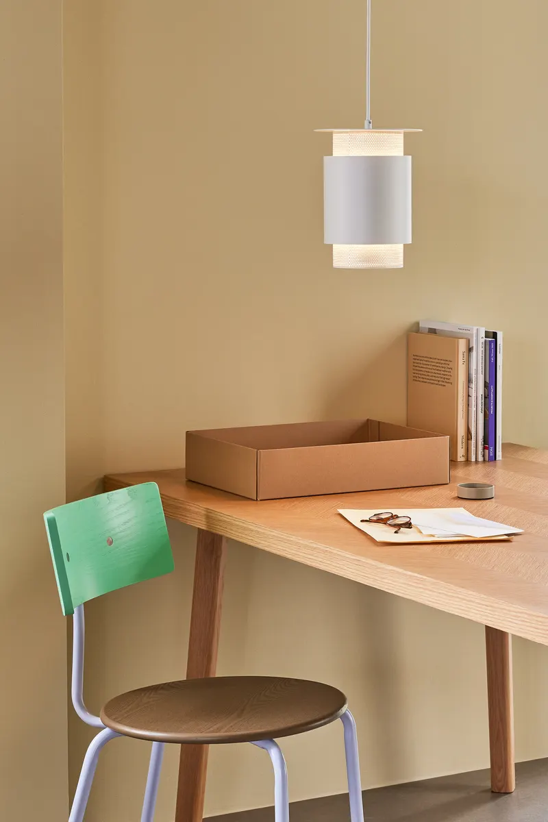 Hübsch Edge Pendelleuchte in Weiß, Ø 20 cm / Höhe 26 cm, Ansicht 4
