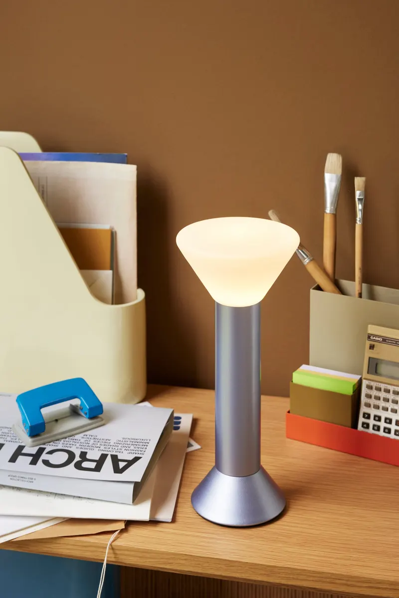 Hübsch Flash Akku-Tischleuchte in Lila, Ø 14 × H 30 cm und LED und 3W, Ansicht 8