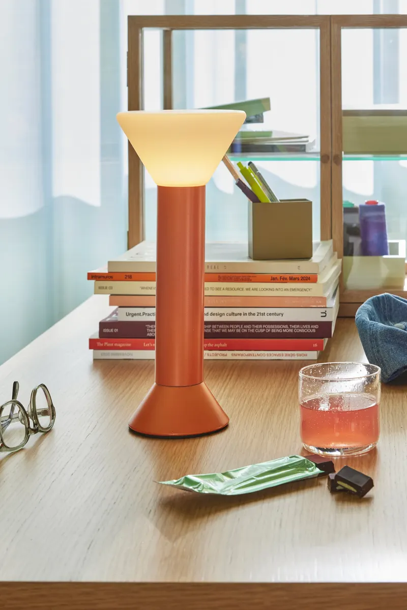 Hübsch Flash Akku-Tischleuchte in Orange, Ø 14 × H 30 cm und LED und 3W, Ansicht 7