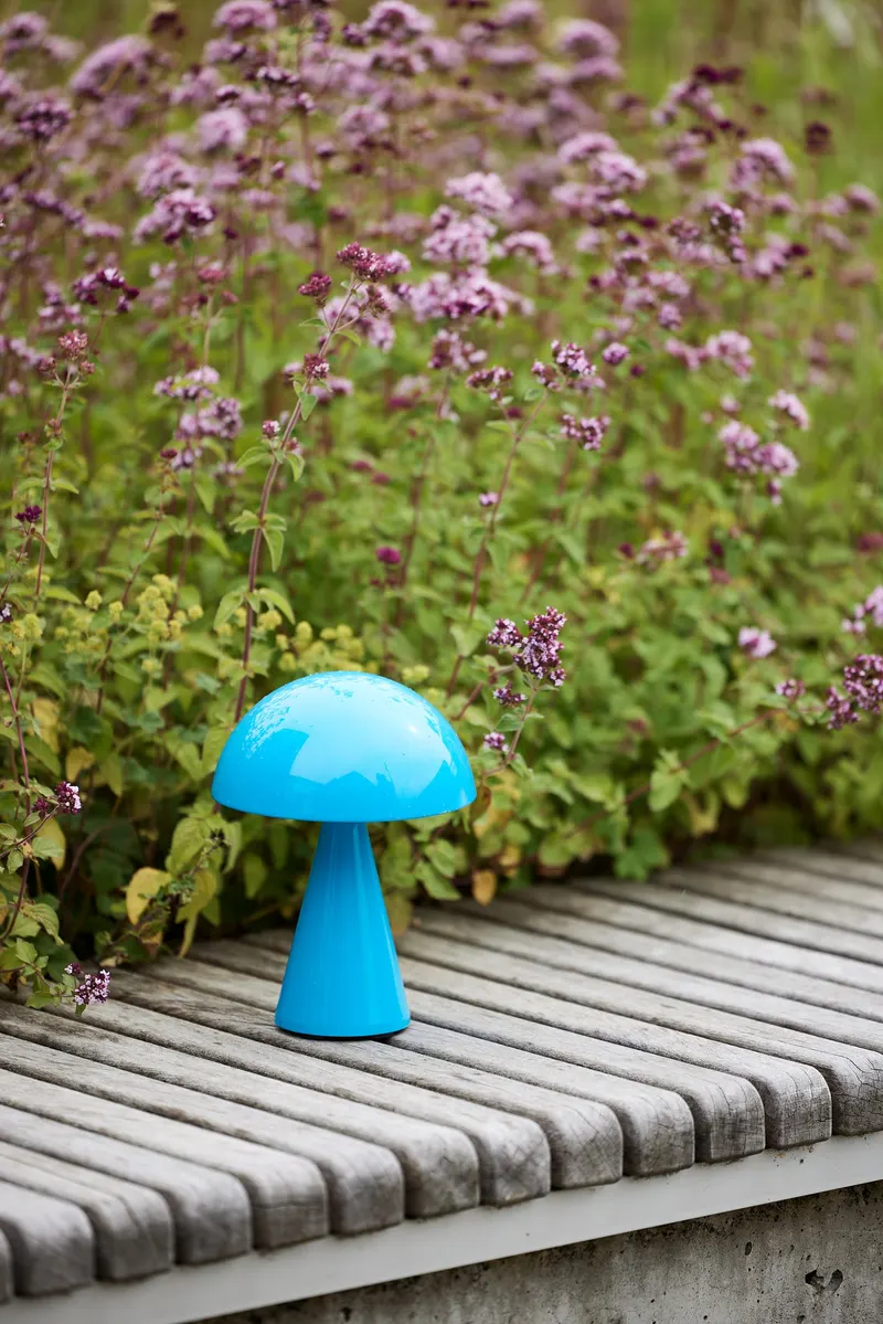 Hübsch Mush Akku-Tischleuchte in Blau, Ø 15 × H 20 cm, Ansicht 5