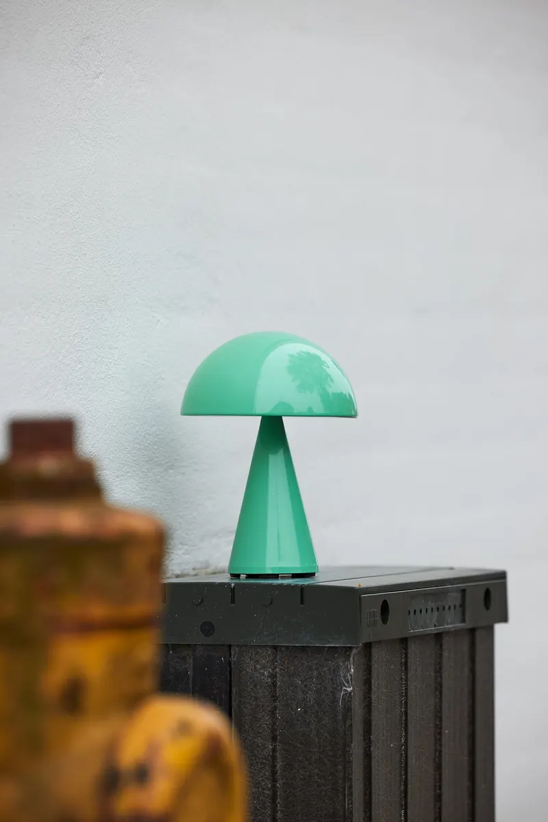 Hübsch Mush Akku-Tischleuchte in Grün, Ø 15 × H 20 cm, Ansicht 2