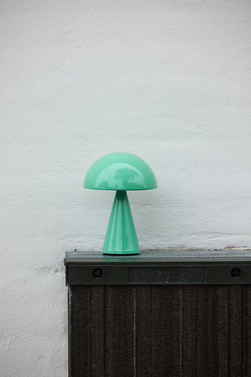 Hübsch Mush Akku-Tischleuchte in Grün, Ø 15 × H 20 cm, Ansicht 3