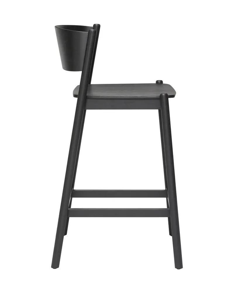 Hübsch Oblique Barhocker in Schwarz, 50 × 55 × H 103 cm, Ansicht 2