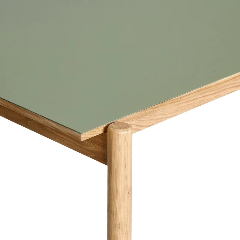 Hübsch Oblique Schreibtisch in Grün und Naturfarben, 140 × 81 × H 75 cm, Ansicht 2