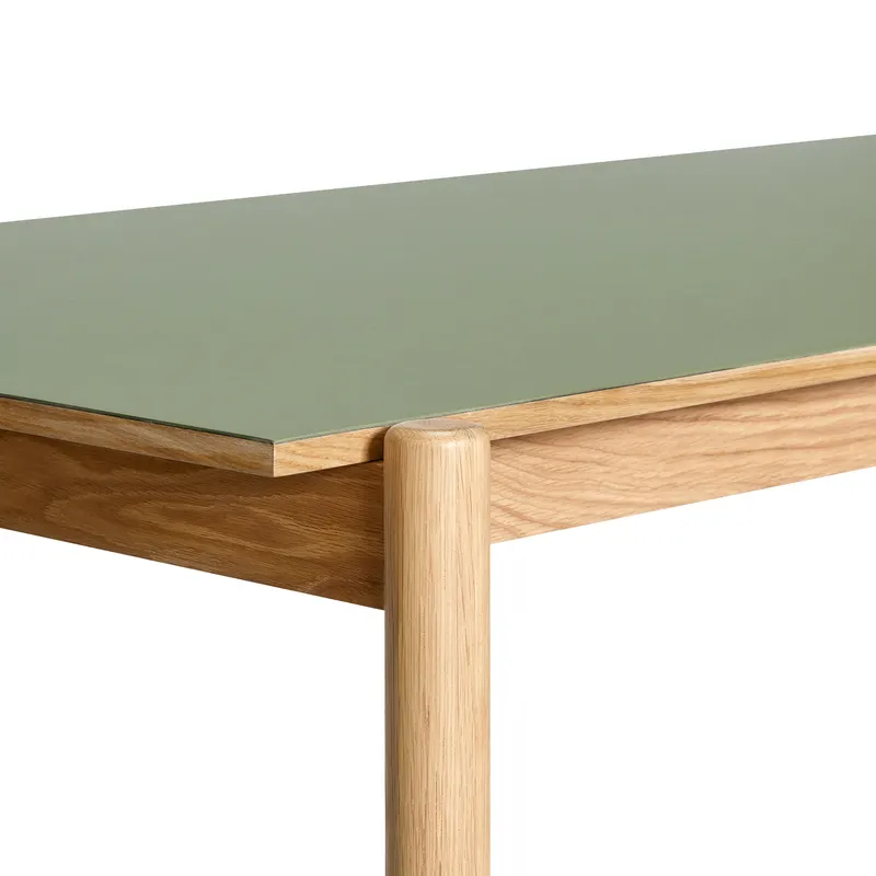 Hübsch Oblique Schreibtisch in Grün und Naturfarben, 140 × 81 × H 75 cm, Ansicht 3