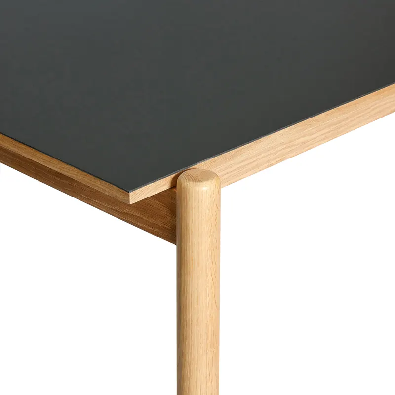 Hübsch Oblique Rectangular Esstisch in Schwarz und Naturfarben, 190 × 107 × H 75 cm, Ansicht 2