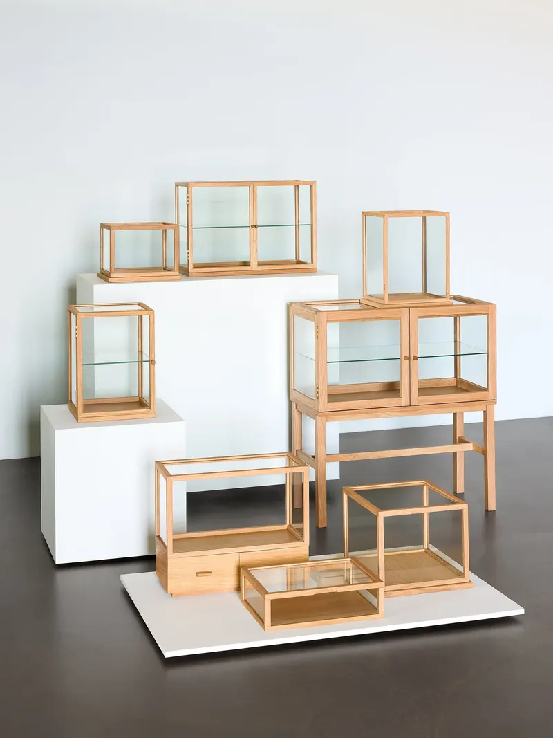 Hübsch Poetic Vitrine in Naturfarben, 80 × 40 × H 88 cm, Ansicht 10