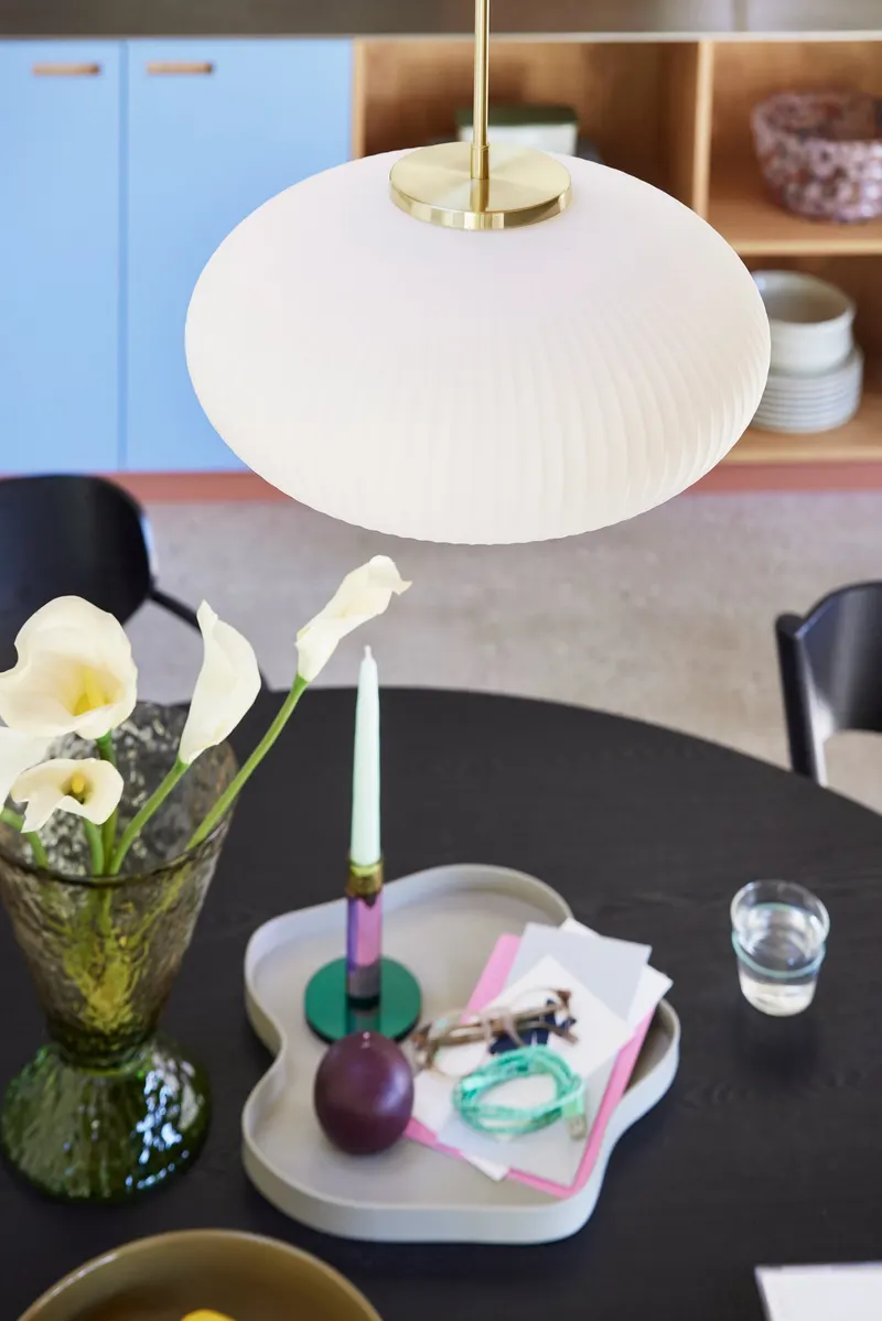 Hübsch Serene Ellipse Pendelleuchte in Weiß, Ø 40 × H 38 cm, Ansicht 6