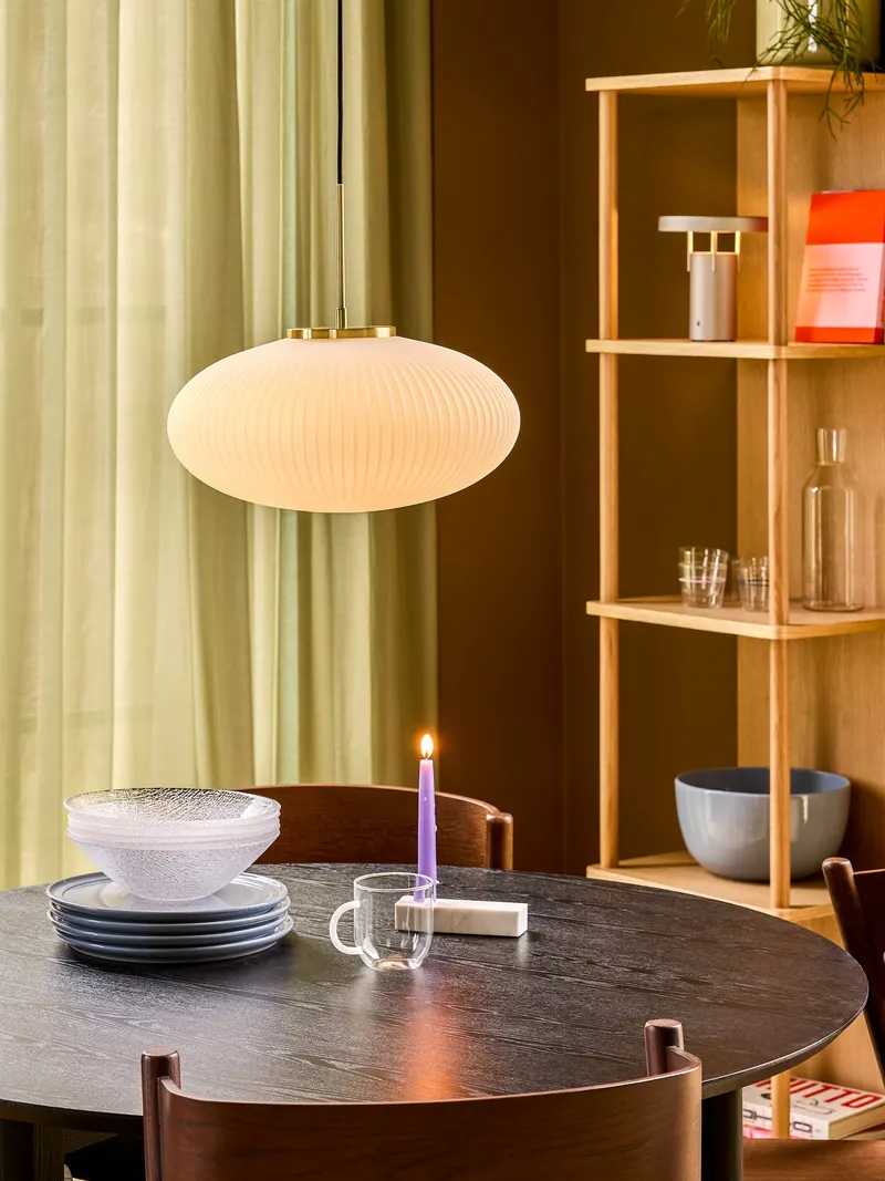 Hübsch Serene Ellipse Pendelleuchte in Weiß, Ø 40 × H 38 cm, Ansicht 9