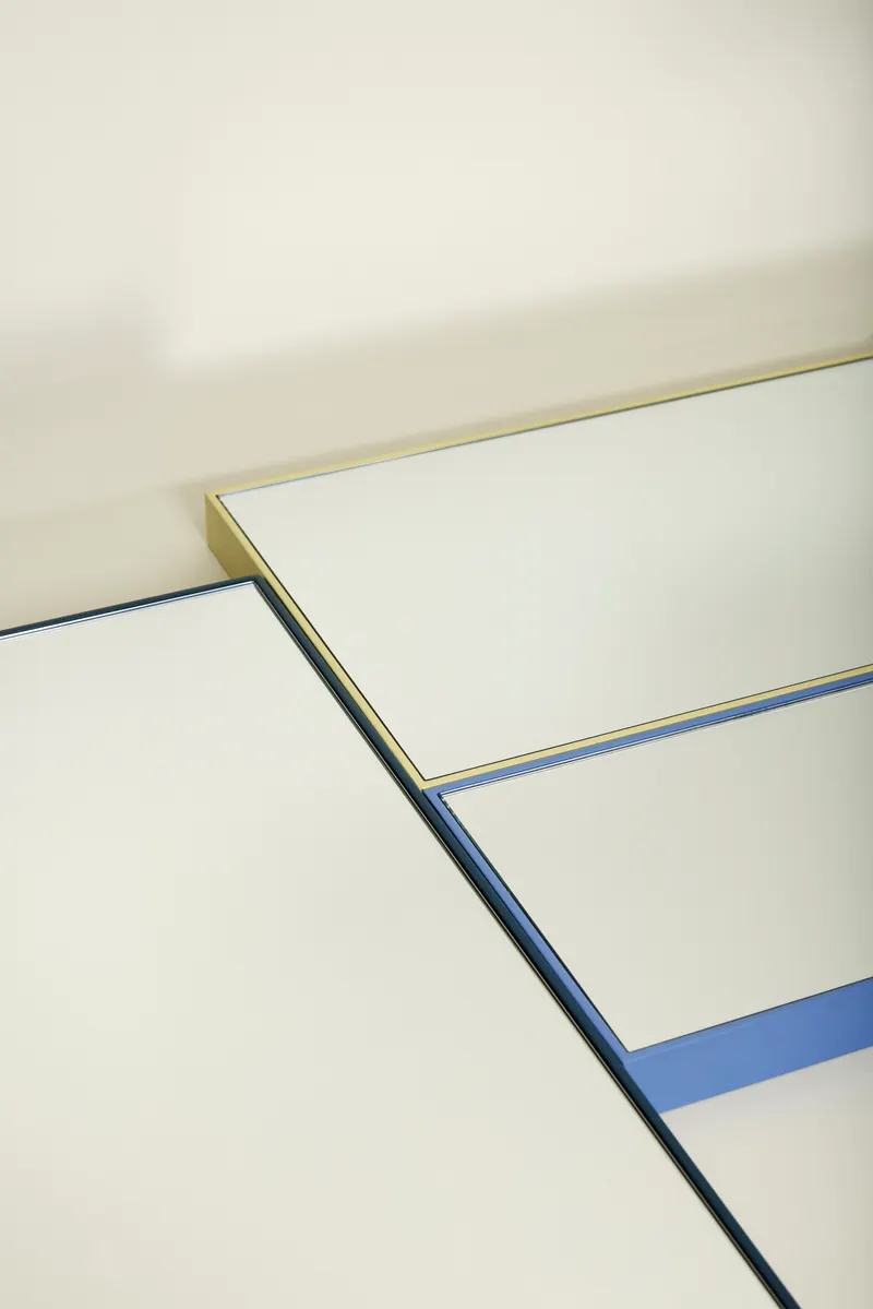 Hübsch Shine Spiegel in Blau, 21 × 4 × H 30 cm, Ansicht 2
