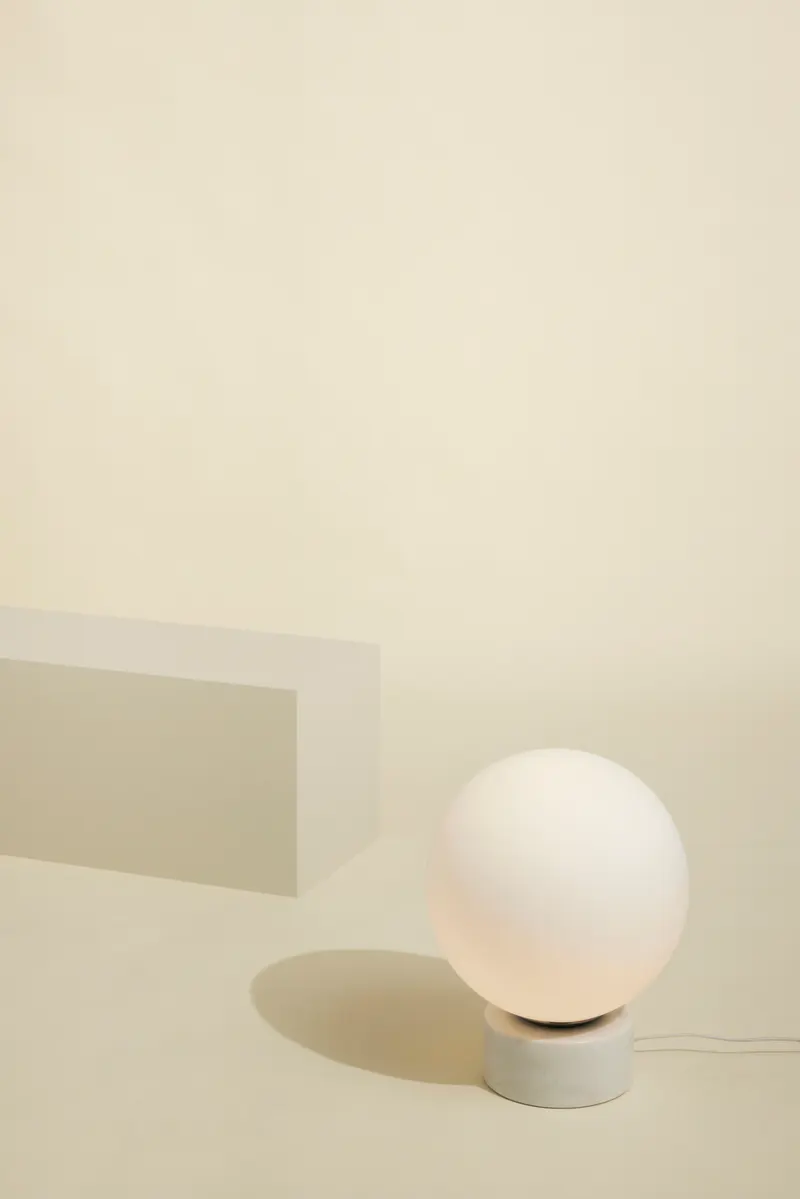 Hübsch Sphere Stehlampe in Weiß, Ø 40 × H 50 cm, Ansicht 3