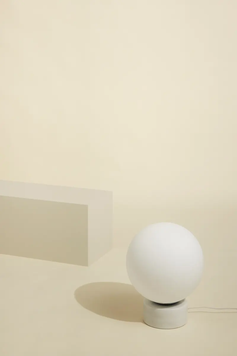 Hübsch Sphere Stehlampe in Weiß, Ø 40 × H 50 cm, Ansicht 4
