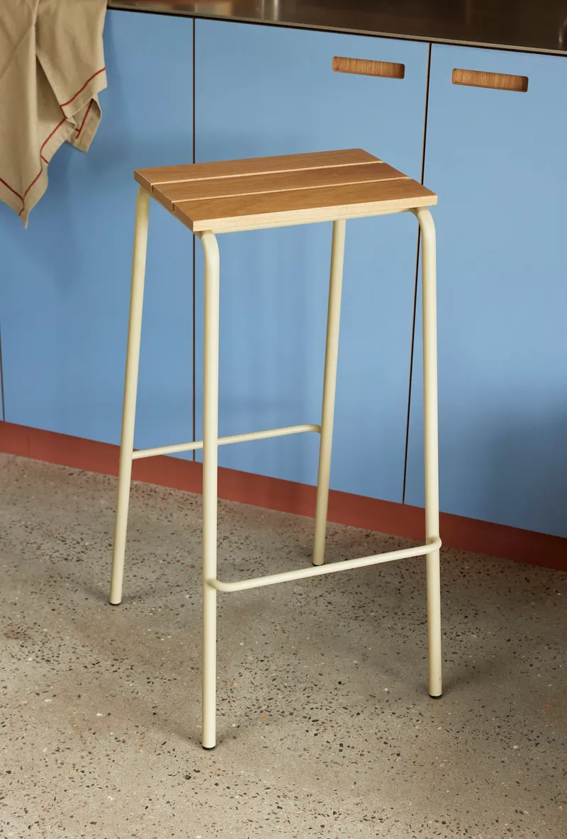 Hübsch Stilt Barhocker in Naturfarben und Sandfarben, 45 × 38 × H 76 cm, Ansicht 7