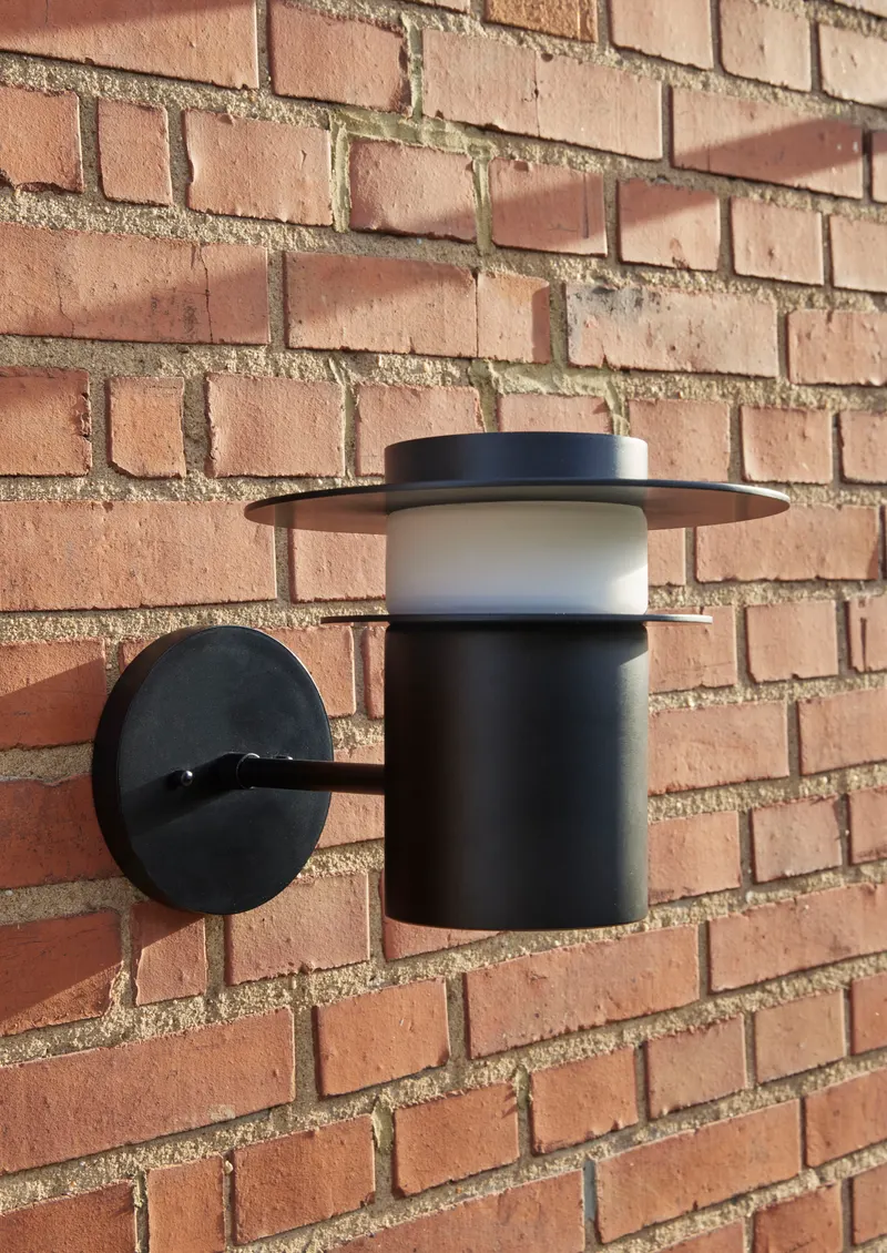 Hübsch Suburb Wandleuchte in Schwarz, Ø 35 cm, Ansicht 3