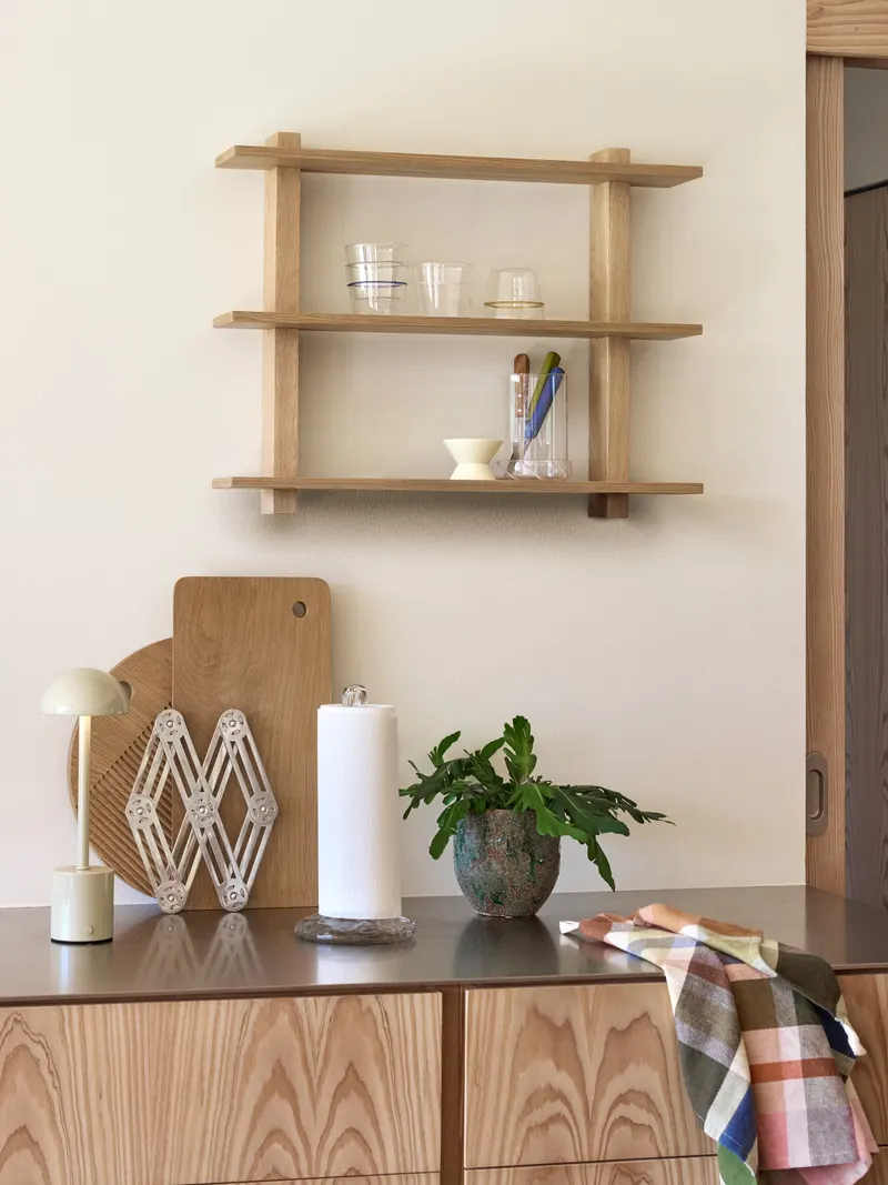 Hübsch Taten Akku-Tischleuchte in Sandfarben, Ø 10 × H 30 cm, Ansicht 9