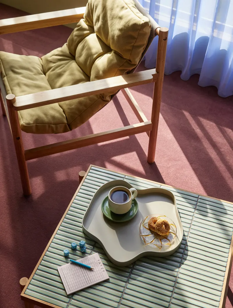 Hübsch Tile Couchtisch in Mint und Naturfarben, 61 × 66 × H 44 cm, Ansicht 5