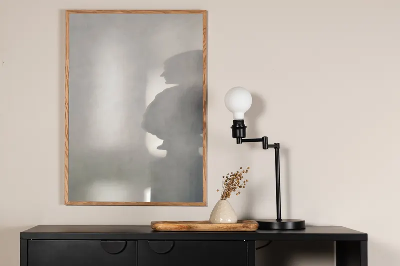 Human shadow Poster mit Schatten einer Statue in 70 × 50 cm, im Wohnraum, Ansicht 2