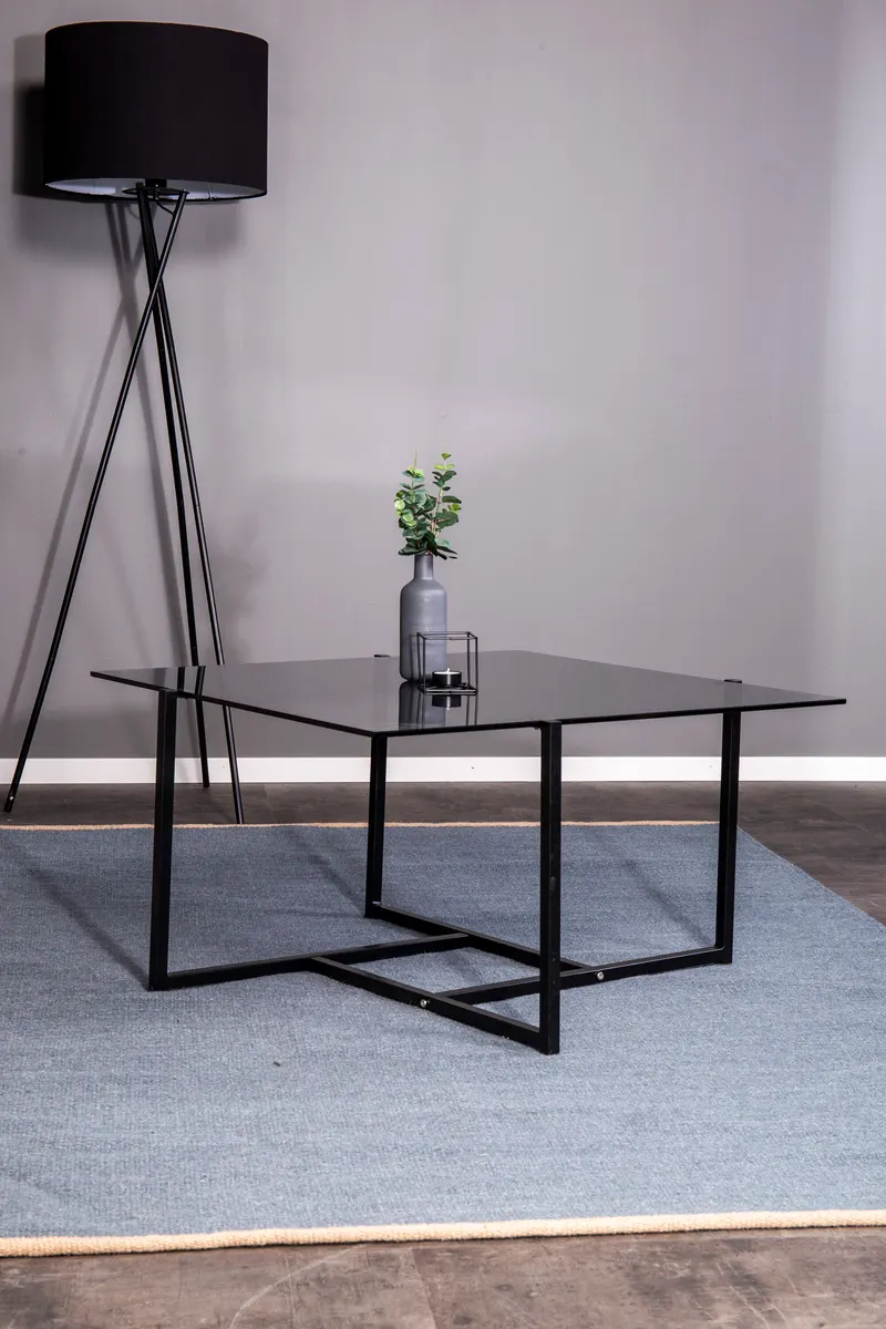 Hybrid quadratischer Couchtisch 80 × 80 cm in Grau, Gestell Schwarz, im Wohnraum, Ansicht 2