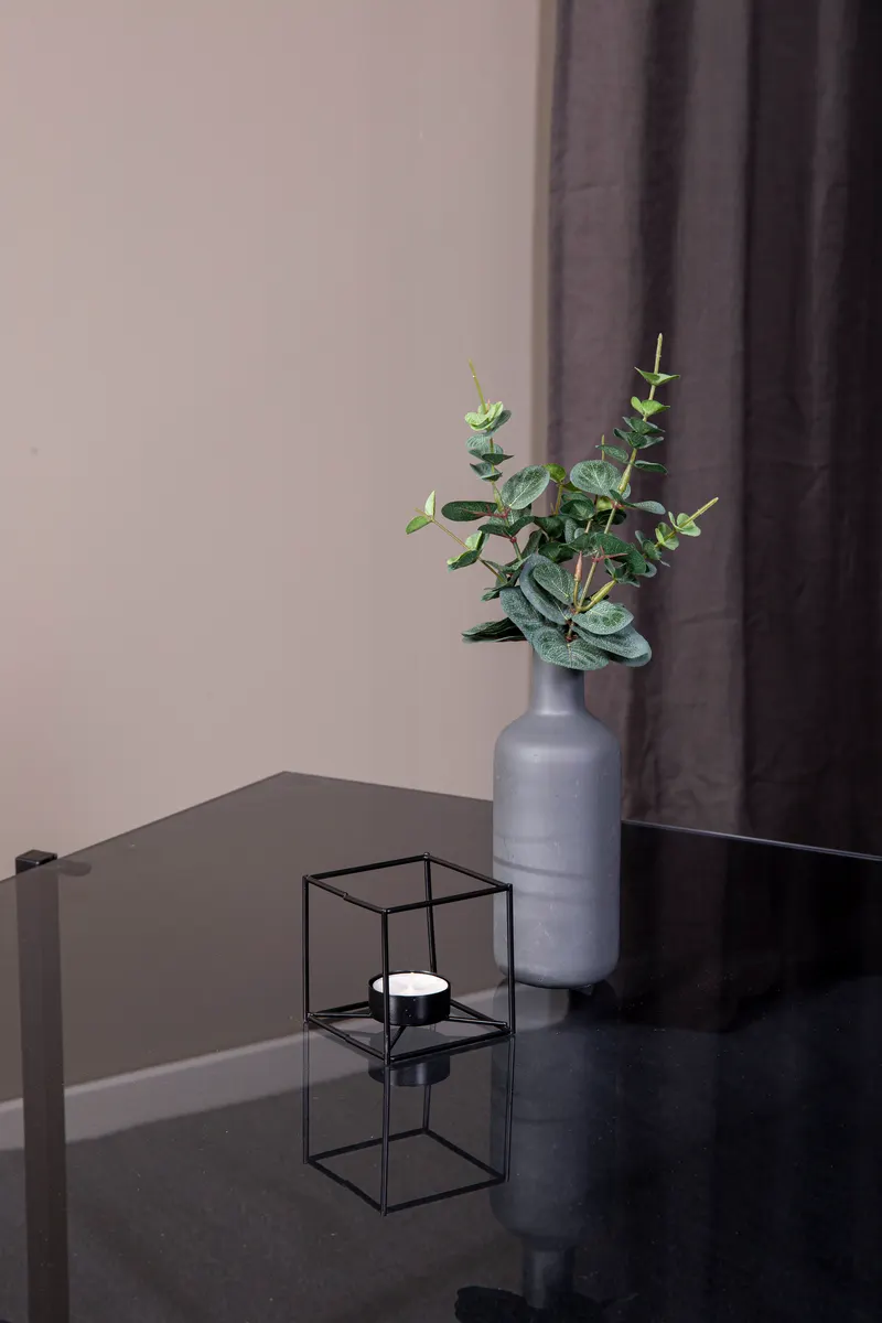 Hybrid quadratischer Couchtisch 80 × 80 cm in Grau, Gestell Schwarz, im Wohnraum, Ansicht 4