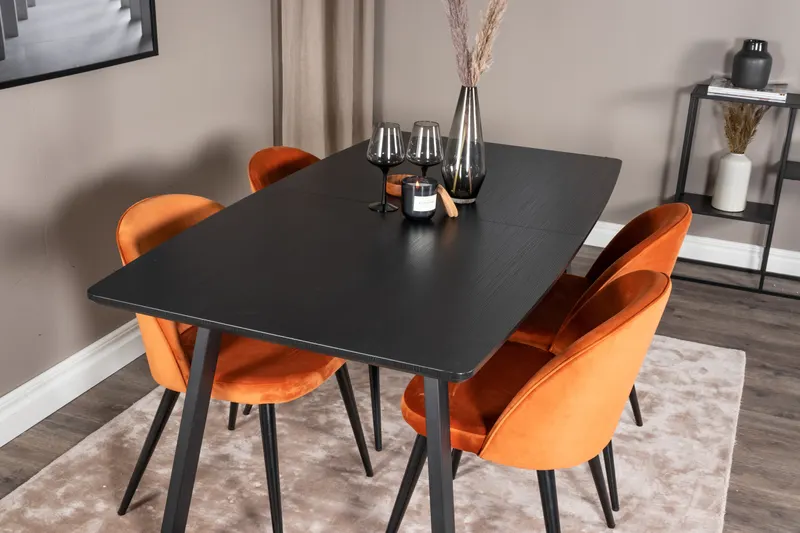 Inca & Velvet Essgruppe mit ausziehbarem Esstisch und 4 Polsterstühlen in Rostorange, Gestell Schwarz, im Wohnraum, Ansicht 4