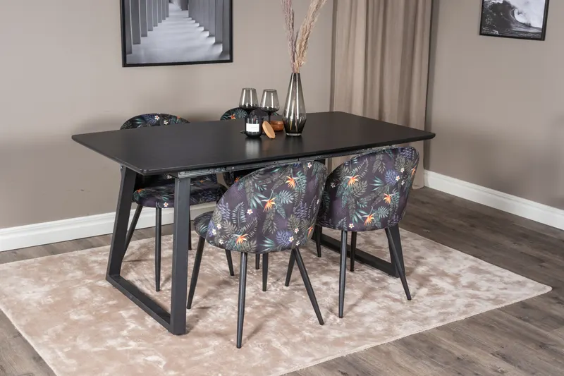 Inca & Velvet Essgruppe mit ausziehbarem Esstisch und 4 Polsterstühlen in Schwarz mit Blumenmuster, Gestell Schwarz, im Wohnraum, Ansicht 2
