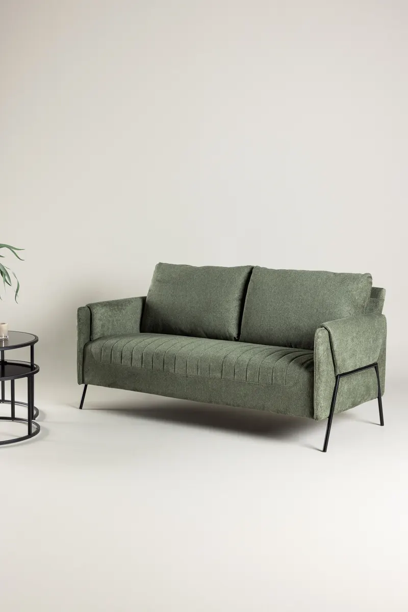 Indigo 2-Sitzer Sofa mit schwarzen Stahlbeinen in Grün, Gestell Schwarz, im Wohnraum, Ansicht 1