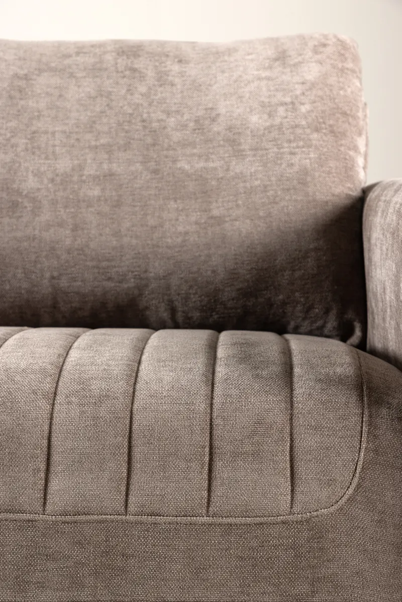 Indigo 2-Sitzer Sofa mit schwarzen Stahlbeinen in Beige, Gestell Schwarz, im Wohnraum, Ansicht 3