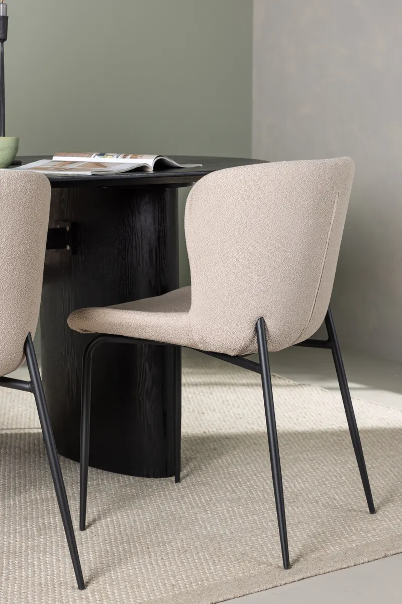 Isolde & Modesto Essgruppe mit ovalem Esstisch und 4 Bouclé-Stühlen in Schwarz, Beige, Gestell Schwarz, im Wohnraum, Ansicht 2