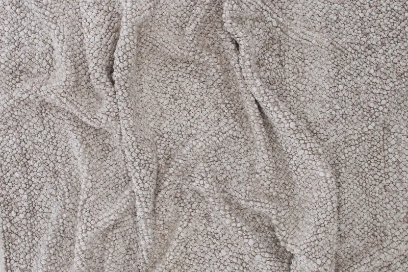 Jajru Wollteppich, handgewebt mit Knotenstruktur in 300 × 200 cm, Beige, im Wohnraum, Ansicht 1