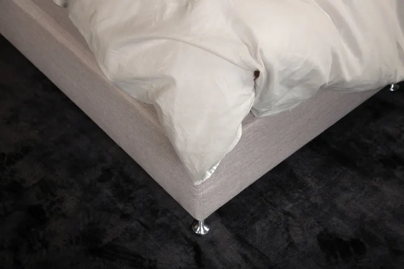 Jenna Bettwäsche-Set aus Baumwolle in 200 × 150 cm, Hellgrau, im Wohnraum, Ansicht 5