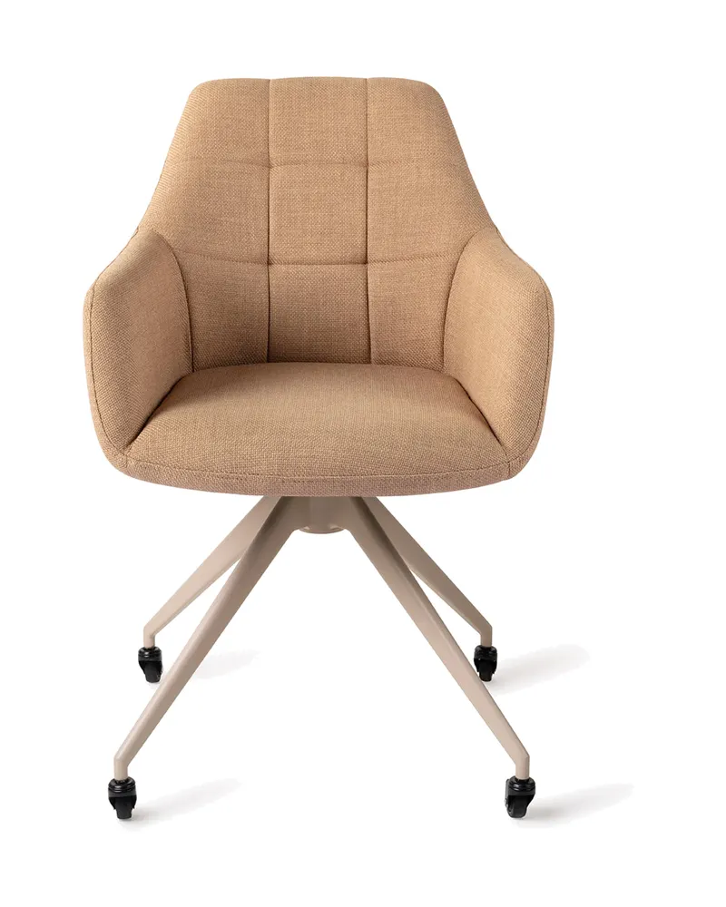 Noto Esszimmerstuhl mit Armlehnen von Jesper Home in Toasted Toffee, Glide, Beige, Ansicht 1