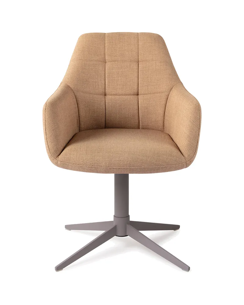Noto Esszimmerstuhl mit Armlehnen von Jesper Home in Toasted Toffee, Quad, Grau, Ansicht 1