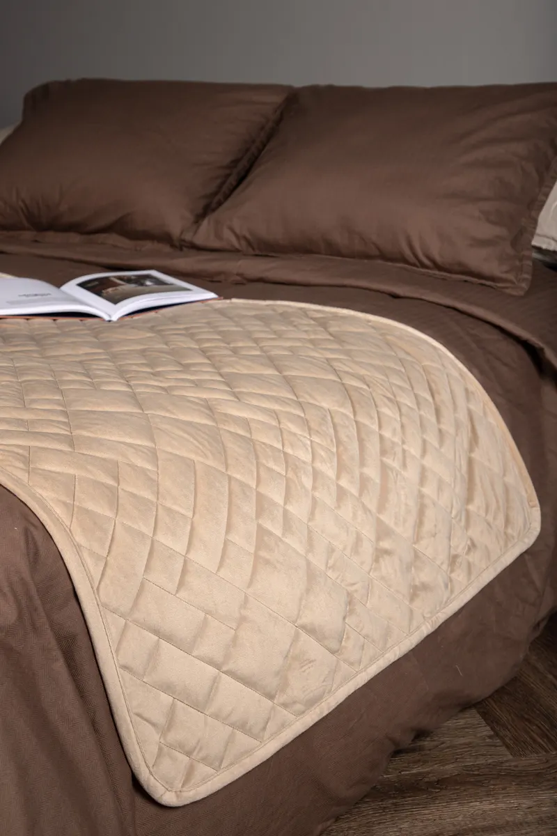 Jilly gesteppte Tagesdecke in 80 × 260 cm, Beige, im Wohnraum, Ansicht 3