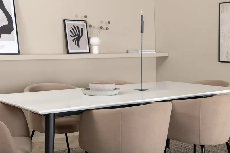 Jimmy & Berit Essgruppe mit weißem Esstisch und 6 Polsterstühlen in Beige, Gestell Schwarz, im Wohnraum, Ansicht 3
