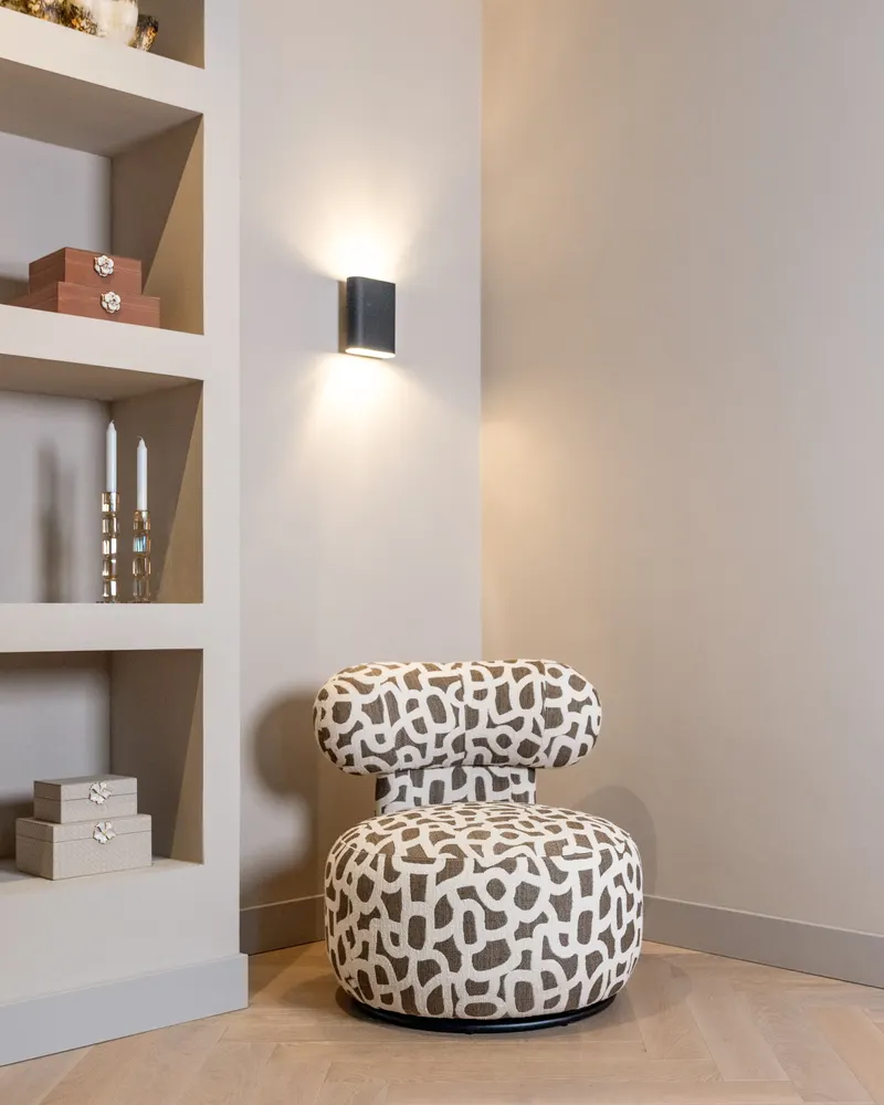 Kaya Sessel, Weave brown, drehbar von Richmond Interiors, Wohnbeispiel 9, im Wohnraum