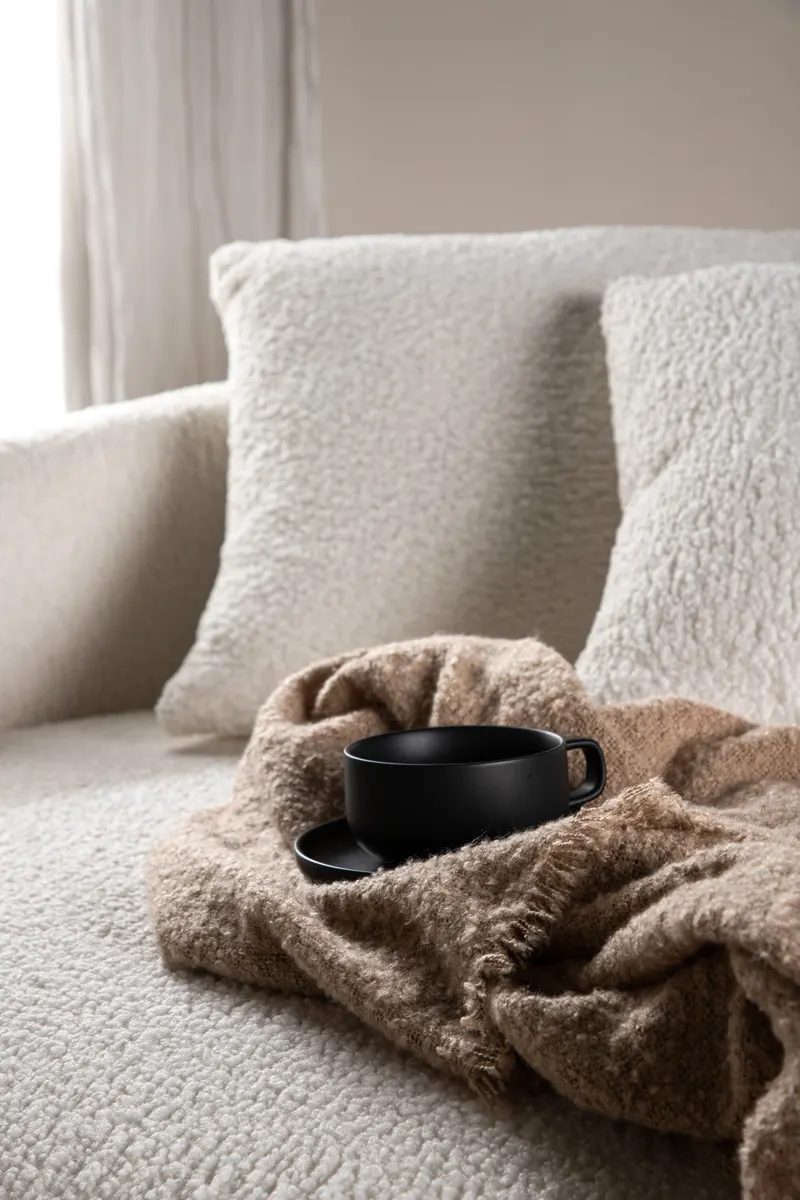 Kelso rundes Sofa mit Ø 120 cm in Weiß, Gestell Schwarz, im Wohnraum, Ansicht 5