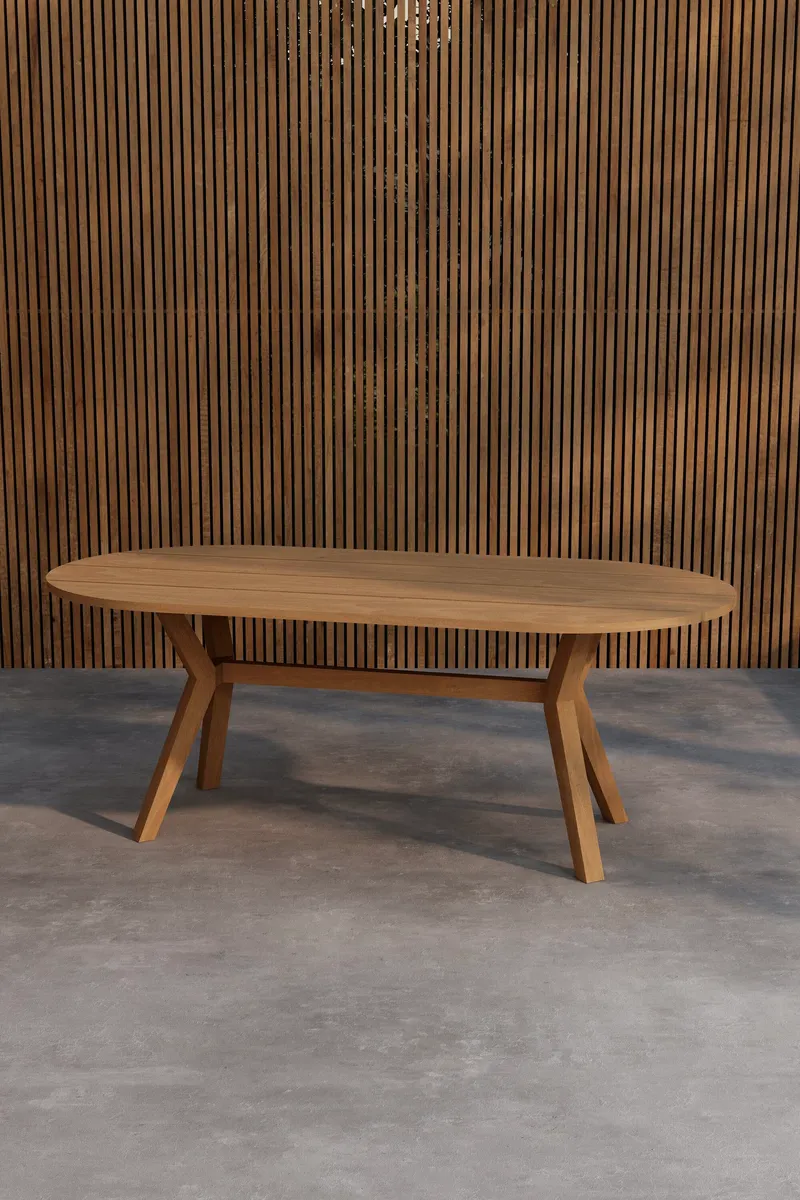 Kenya ovaler Gartentisch aus Teak, im Wohnraum