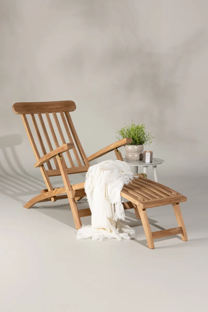 Kenya Sonnenliege aus Teak, im Wohnraum, Ansicht 1