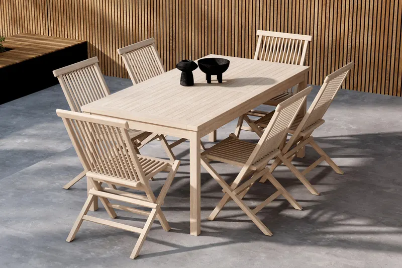 Kenya & Kenya Gartenmöbel-Set aus Teak mit Tisch 180 × 90 cm und 6 Stühlen in Whitewash, im Wohnraum, Ansicht 3