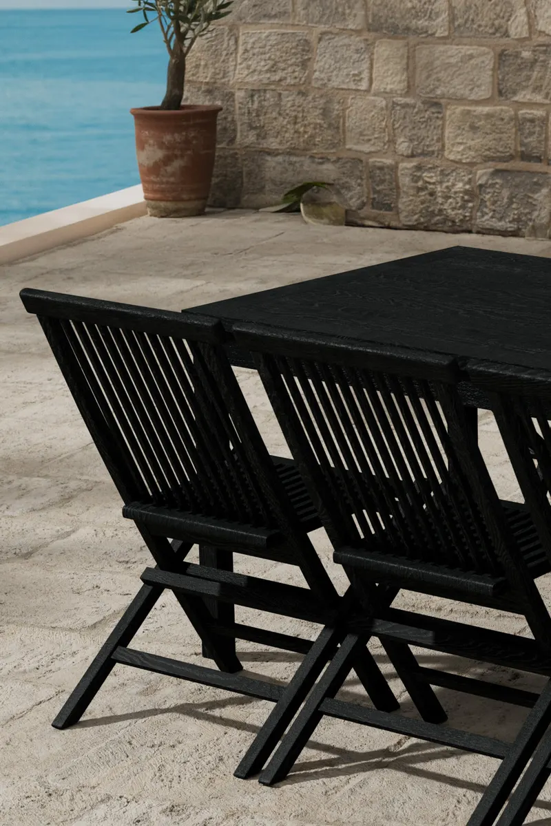 Kenya & Kenya Gartenmöbel-Set aus Teak mit Tisch 180 × 90 cm und 6 Stühlen in Schwarz, im Wohnraum, Ansicht 2